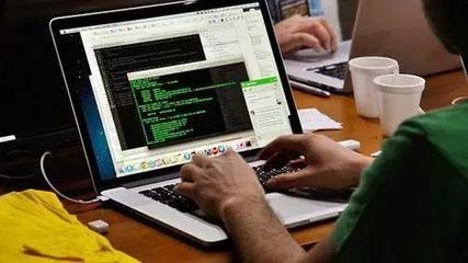 IT 行業魅力何在 計算機軟件技術開發為何引人入勝